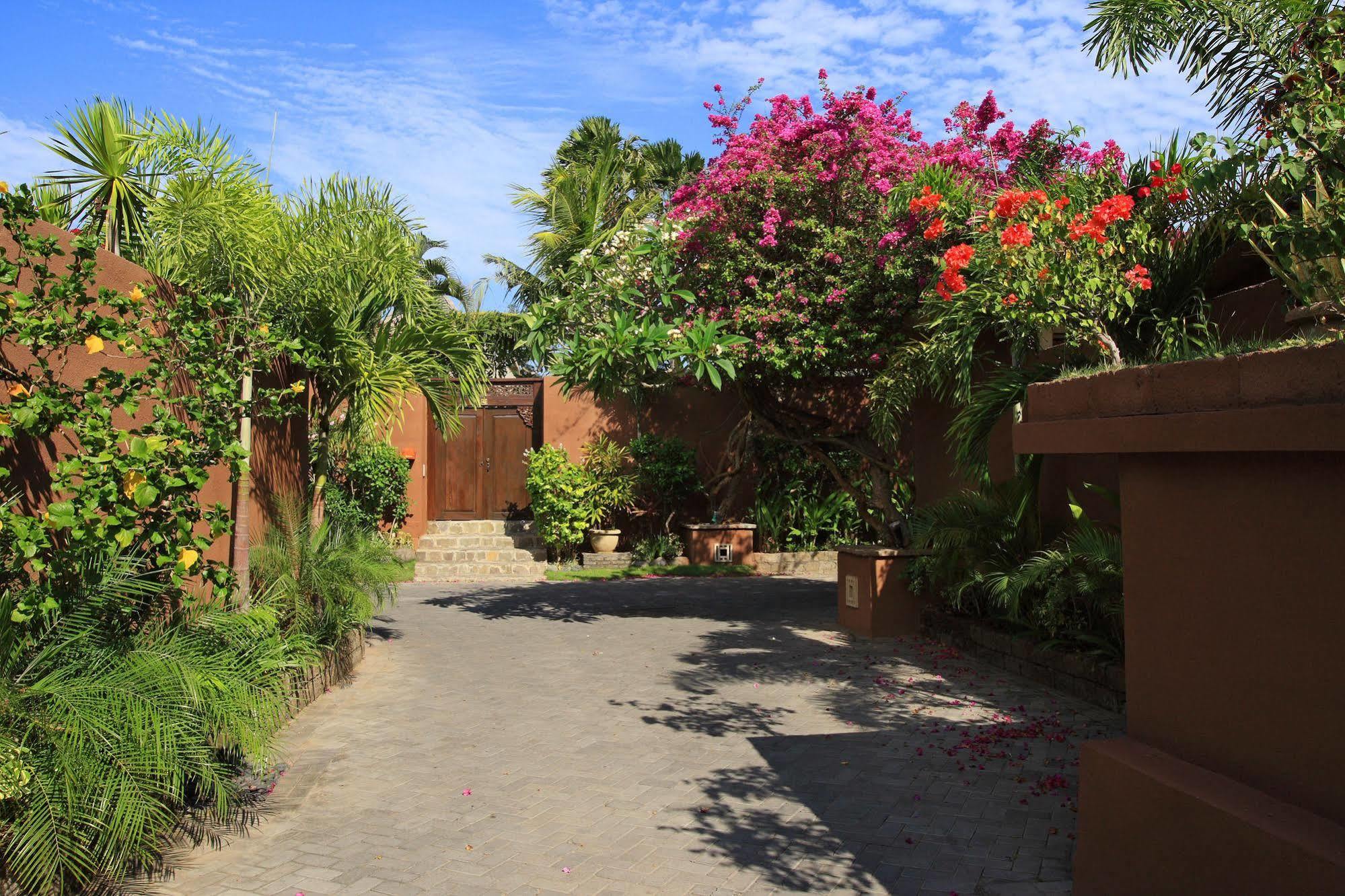 The Dusun Villa Seminyak Exteriör bild